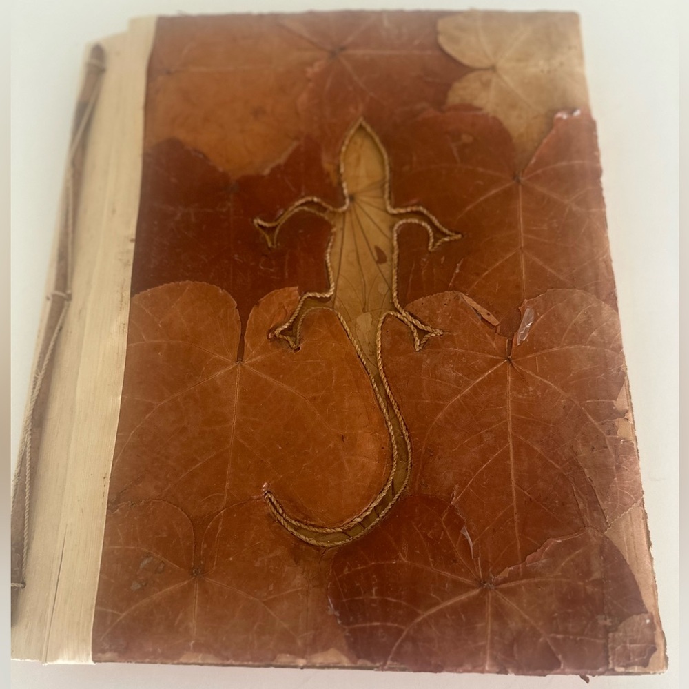 Handcrafted Reptile-Themed Album/ScrapBook with Brown Palm Leaf Design